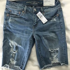 NWT American Eagle Bermuda ripped Shorts Size 4